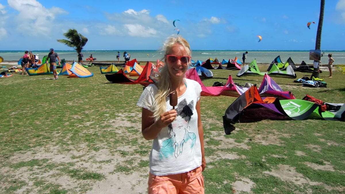 Birte mit Eis auf Martinique am Pointe Faula