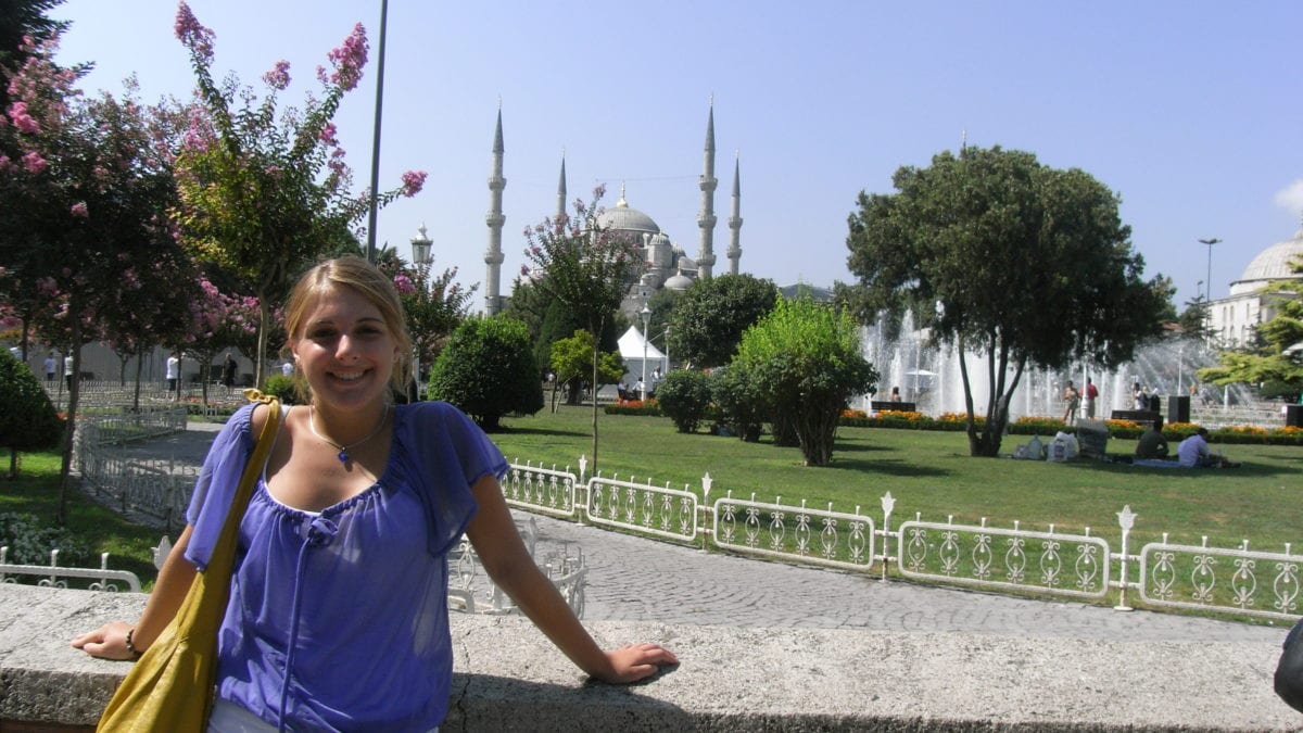 Vor der Blauen Moschee in Istanbul