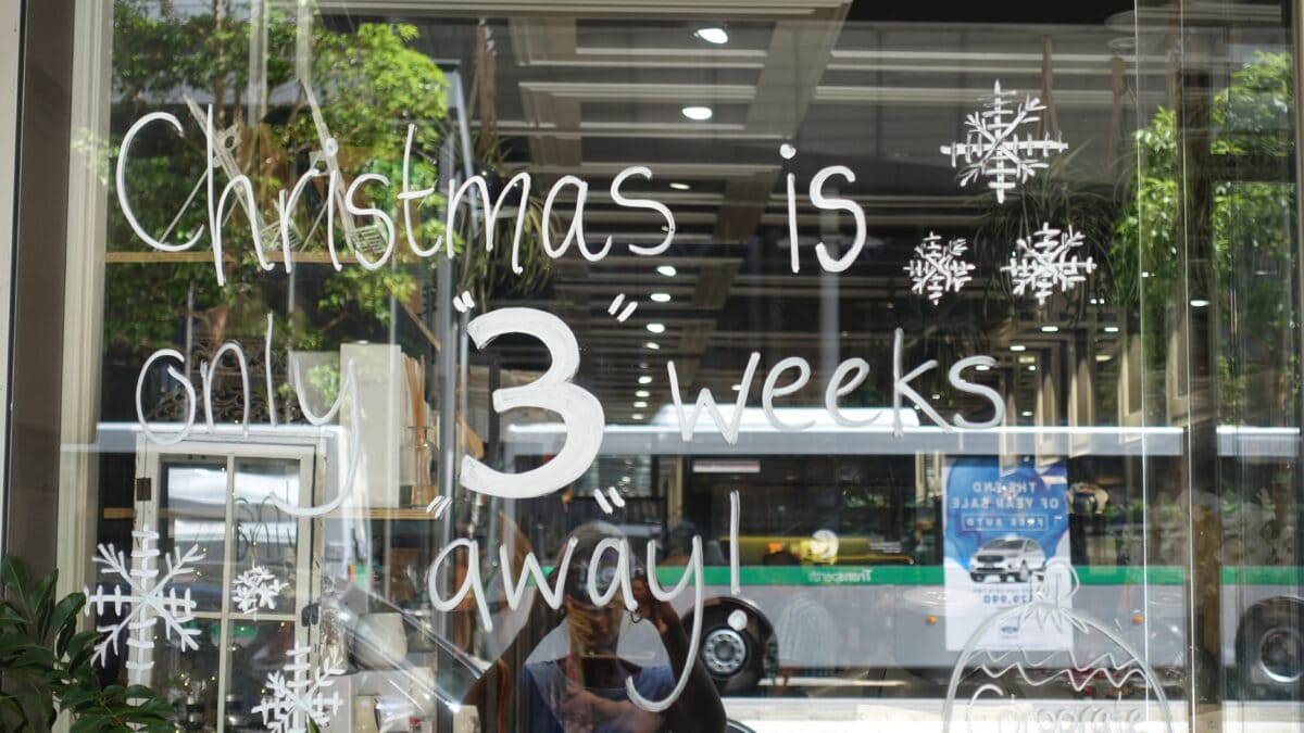 Schaufenster in Perht: Christmas is just 3 weeks away