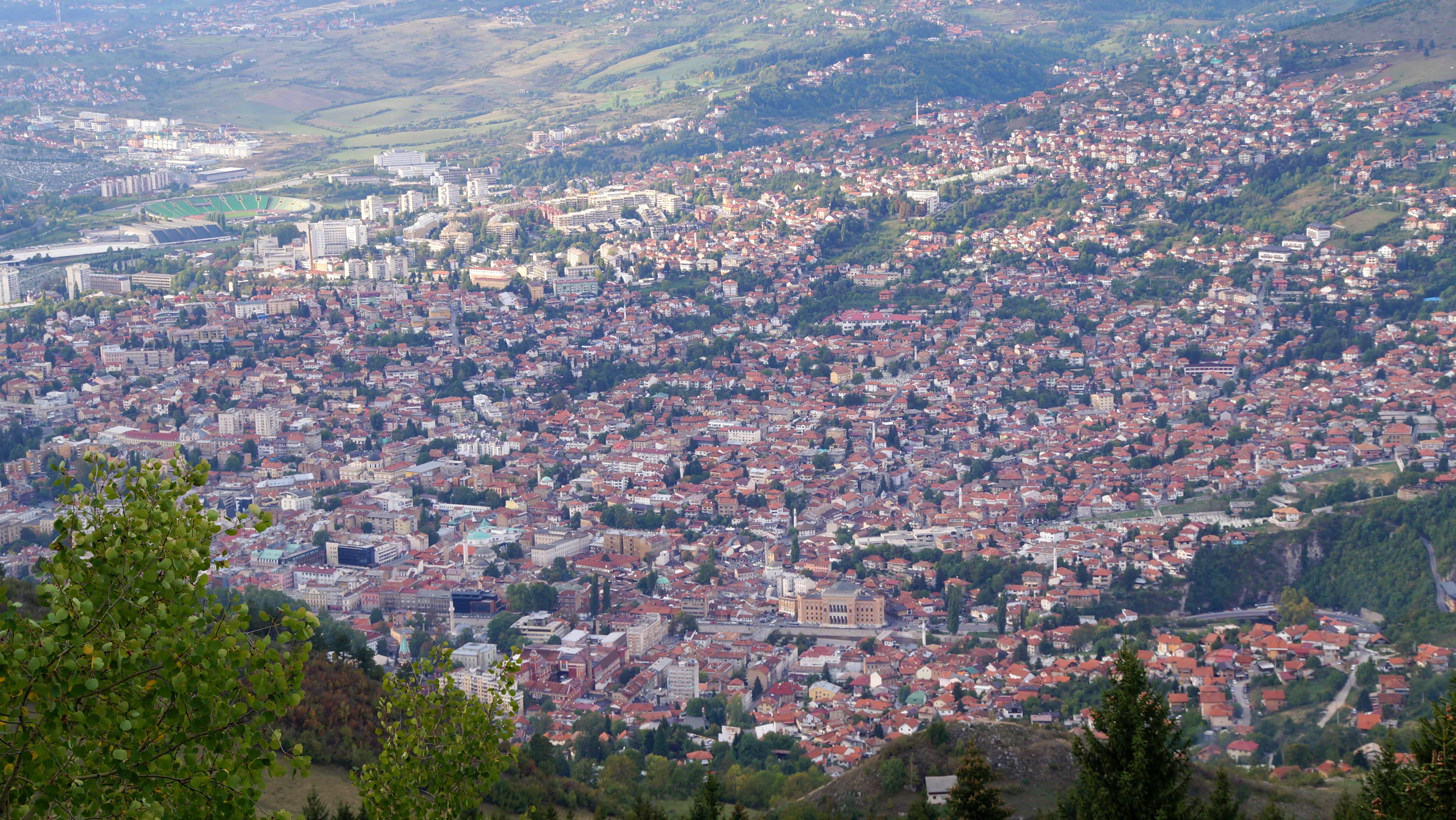 Blick von oben auf Sarajevo in Bosnien Herzegowina