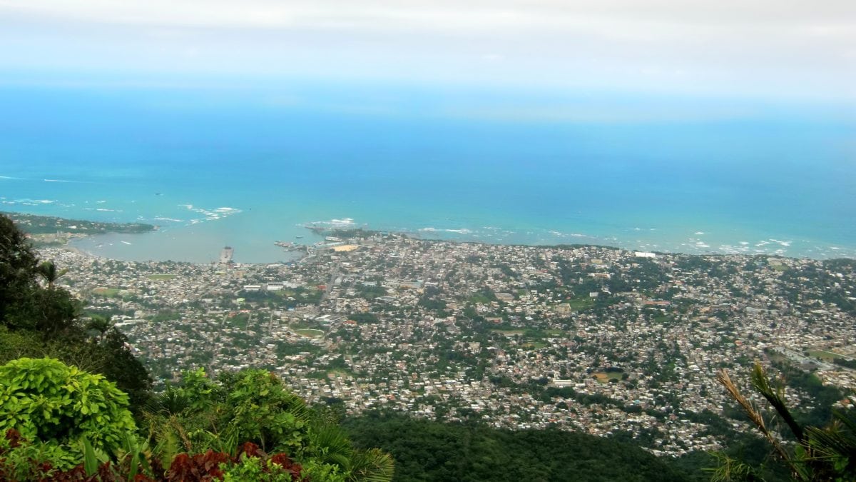 Ein atemberaubender Blick, der sich kaum auf einem Bild einfangen lässt: Puerto Plata aus der Luft.