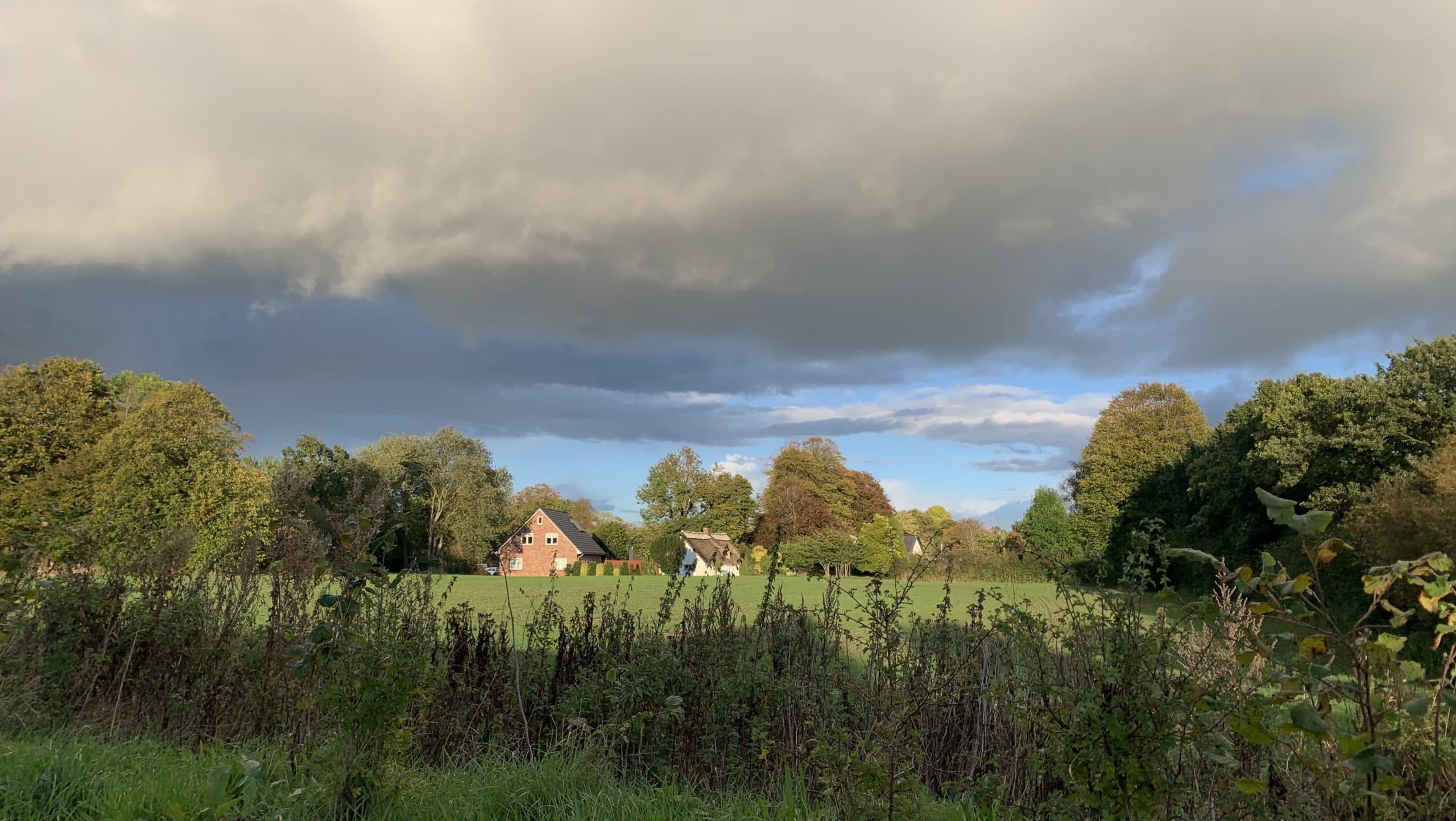 Dunkle Wolken über Flensburg