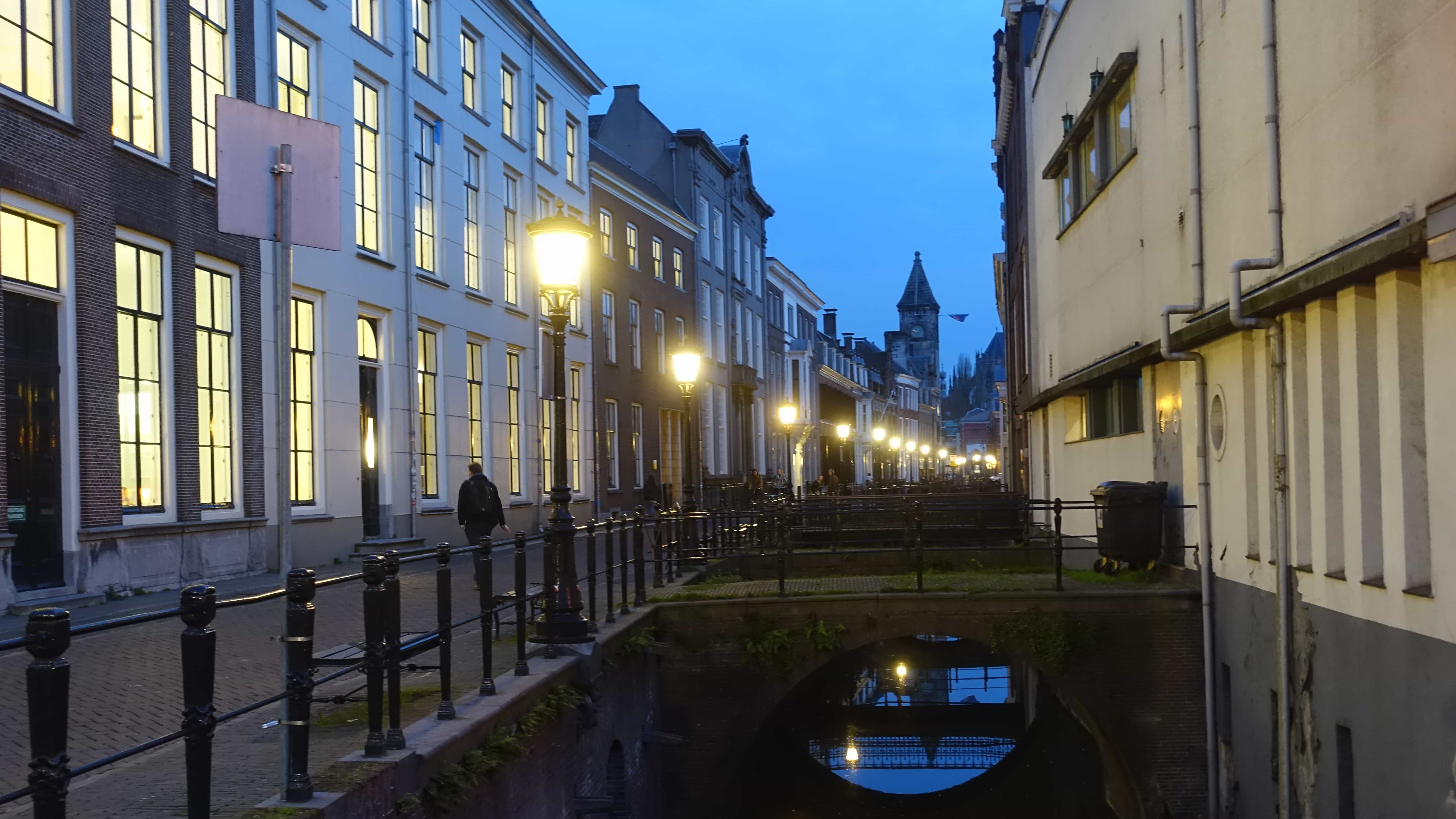 Utrecht in Holland bei Nacht