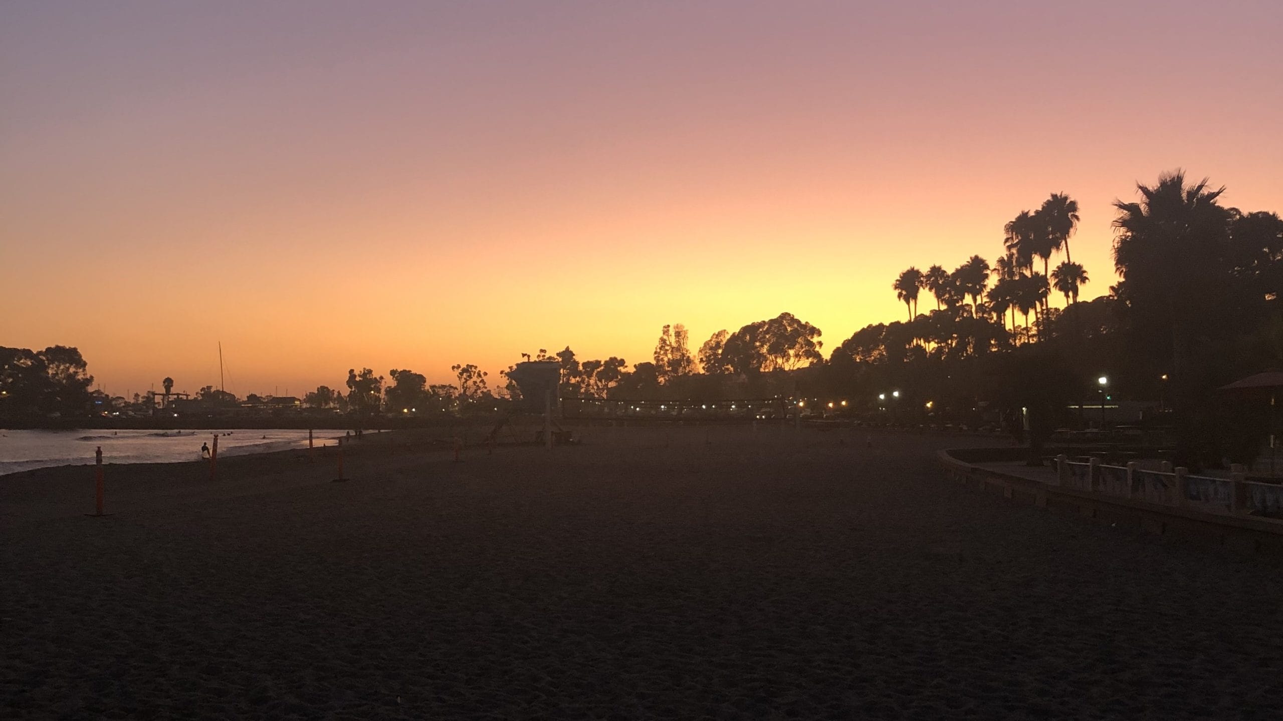 Sonnenuntergang am Doheny Beach in Kalifornien