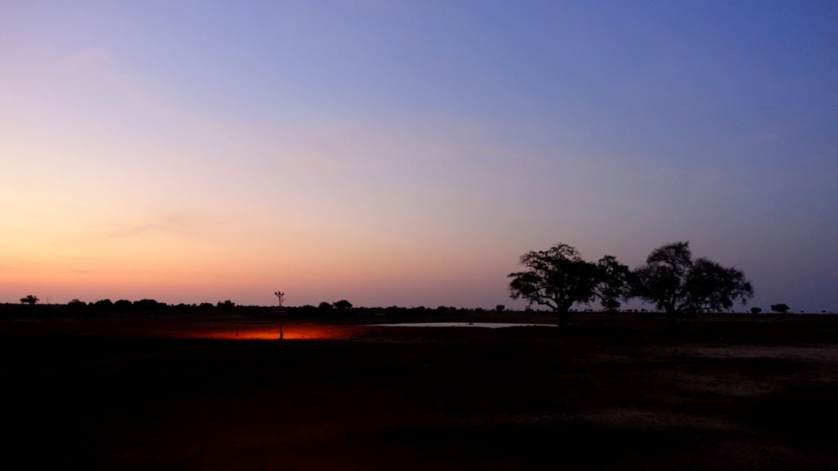 Sonnenuntergang im Satao Camp im Tsavo East National Park in Kenia