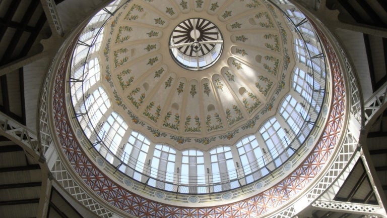 Kuppel des Mercado Central in Valencia