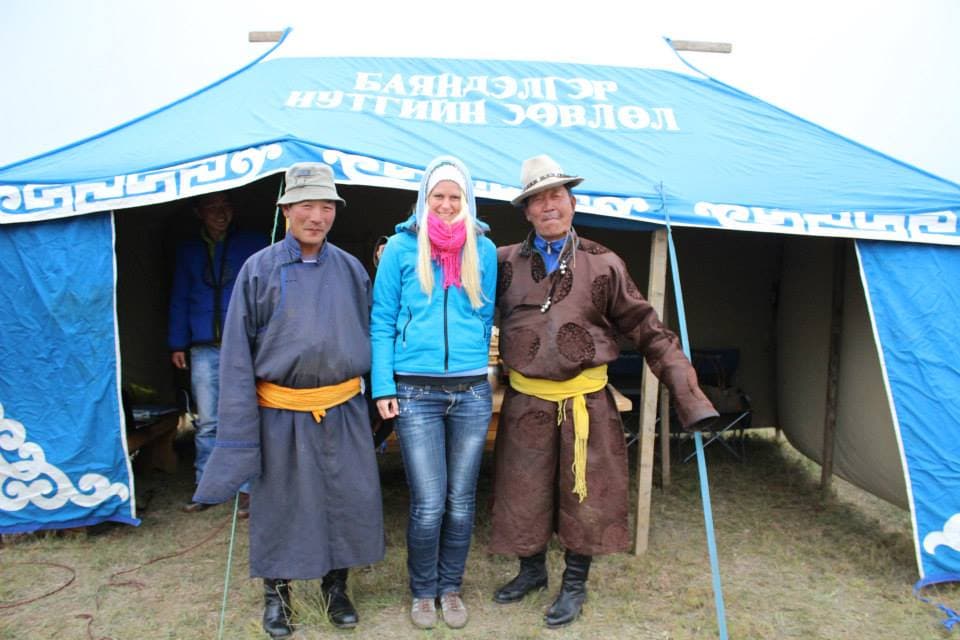 Birte mit zwei Nomaden in der Mongolei