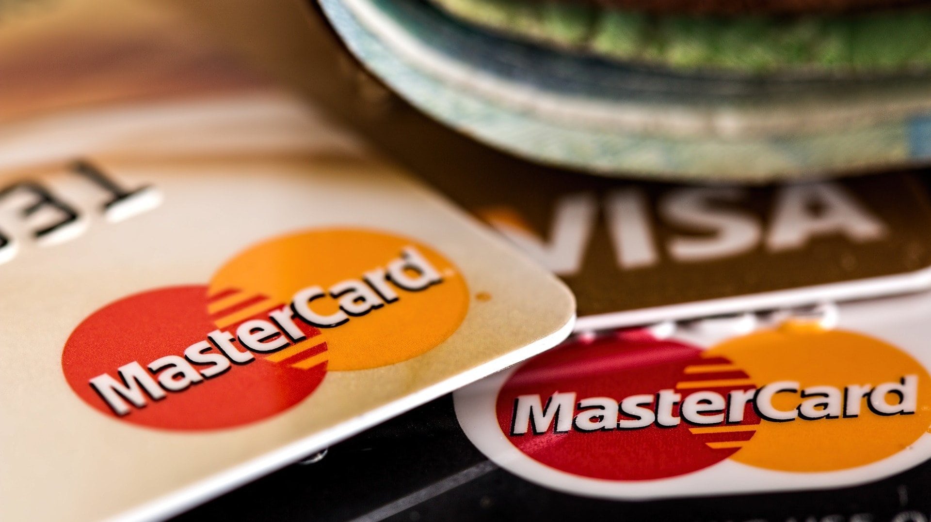 Die Konditionen für die Bezahlung mit deiner Kreditkarte im Ausland unterscheiden sich von Bank zu Bank.