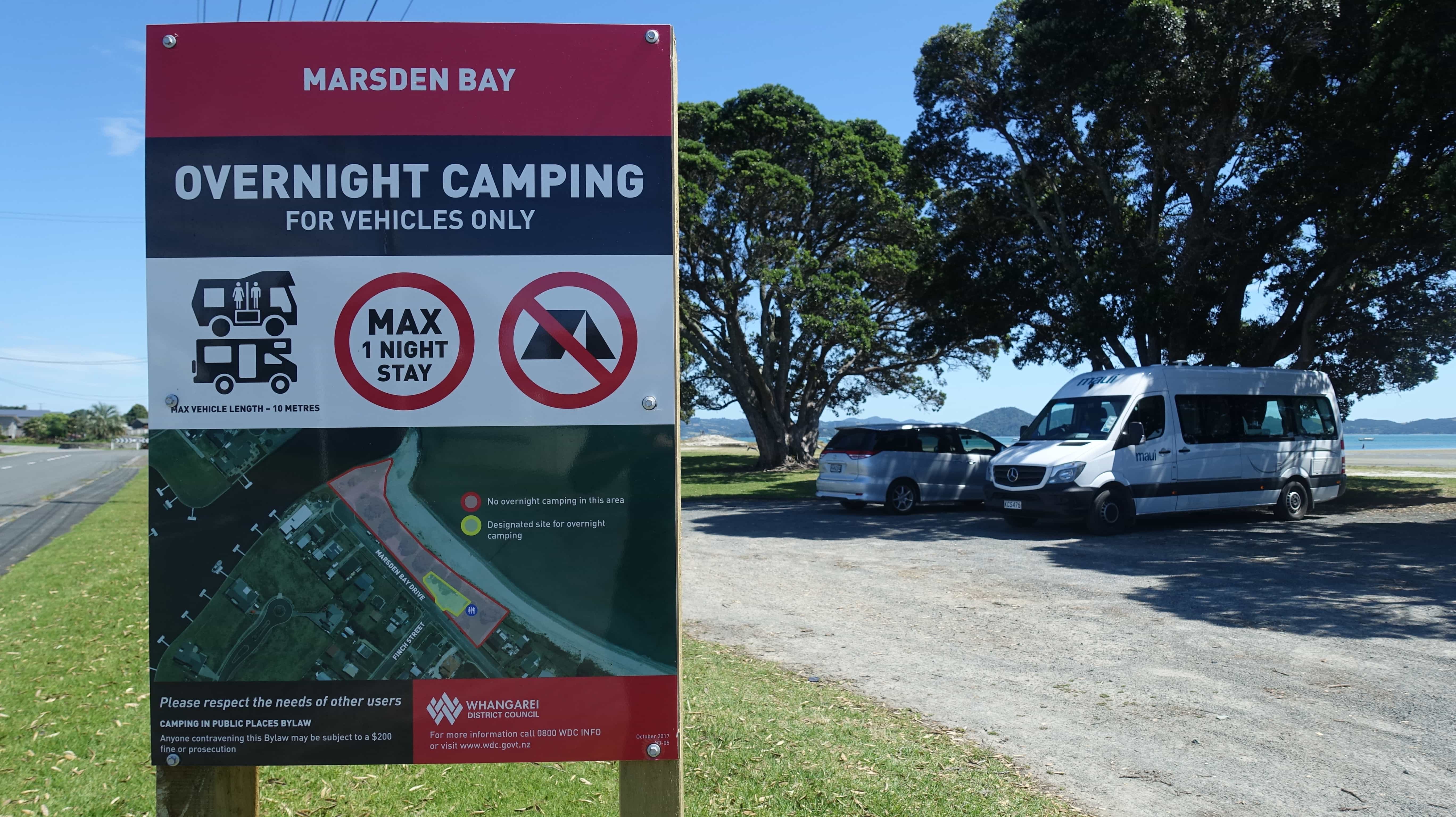 Overnight Camping in Neuseeland in der Marsden Bay