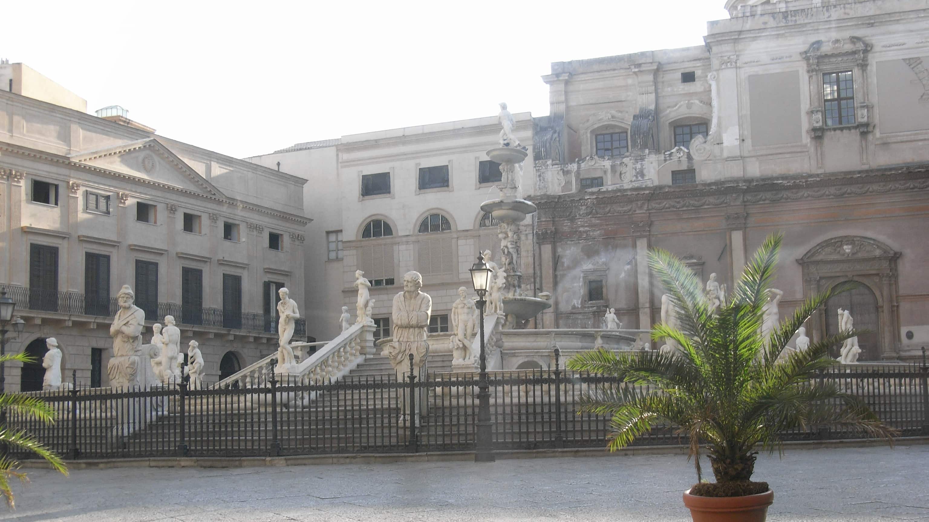 Fontana di Pretoria in Palermo