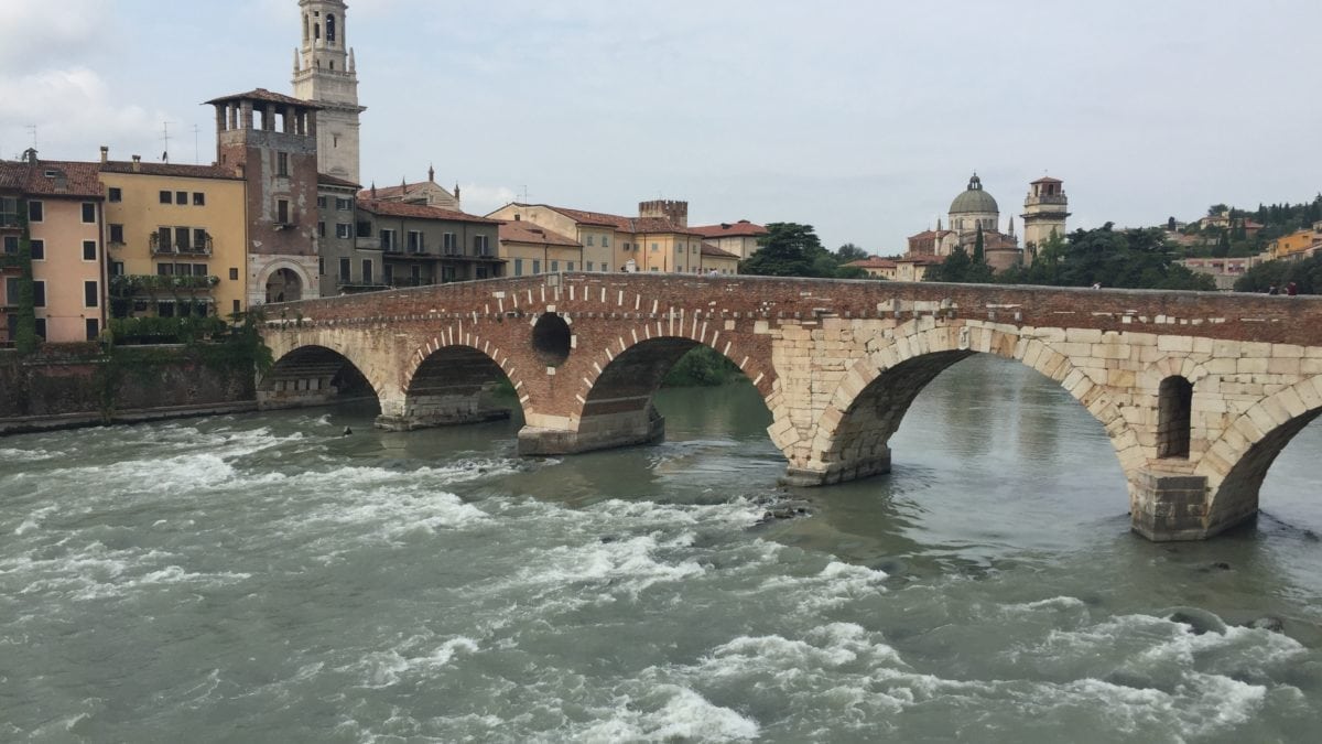 Die Ponte Pietra in Verona