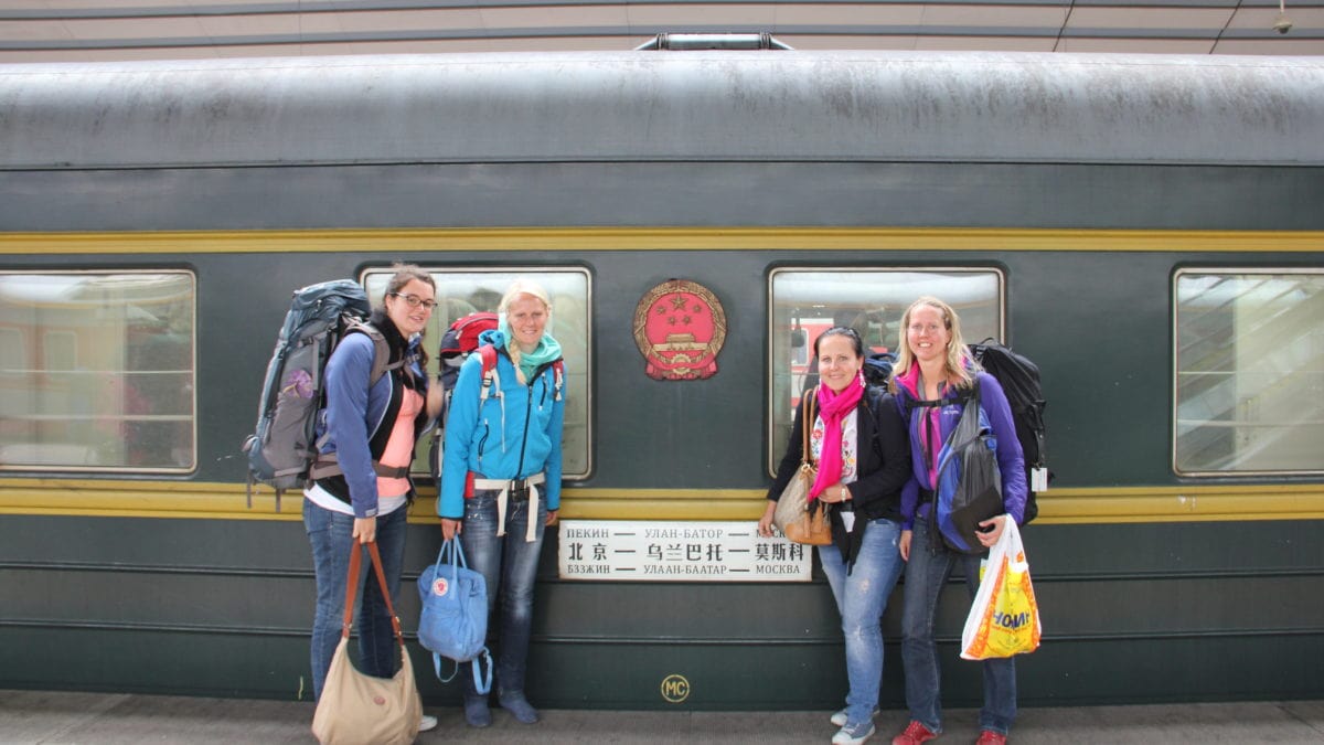 Endlich am Ziel; Verena, Birte, Marie und Maria fahren mit der Transsibirischen Eisenbahn nach Peking