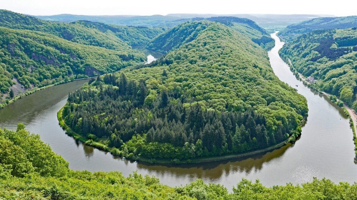 Die Saarschleife Mettlach ist das Wahrzeichen des Saarlands